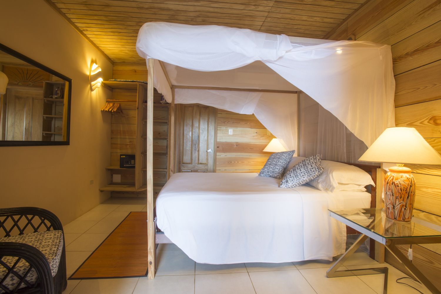 Suite, pemandangan samudra (Shady Mango) | 1 kamar tidur, brankas, dan setrika/meja setrika