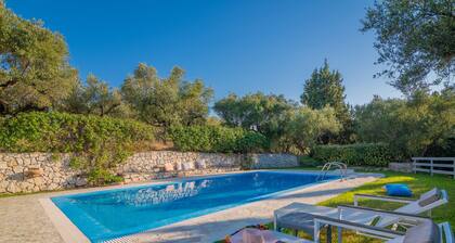 Ammoudi Harmony Villa