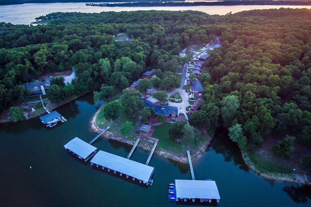 Candlewyck Cove Resort