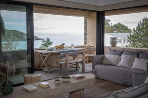 Villa Montecristo | Living area | 55-inch flat-screen TV with digital channels, TV