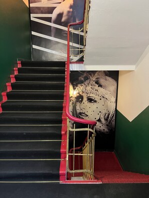 Handrails in stairways - Ballhaus Berlin Hostel (Berlin)