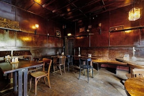 Restaurant - Ballhaus Berlin Hostel (Berlin)