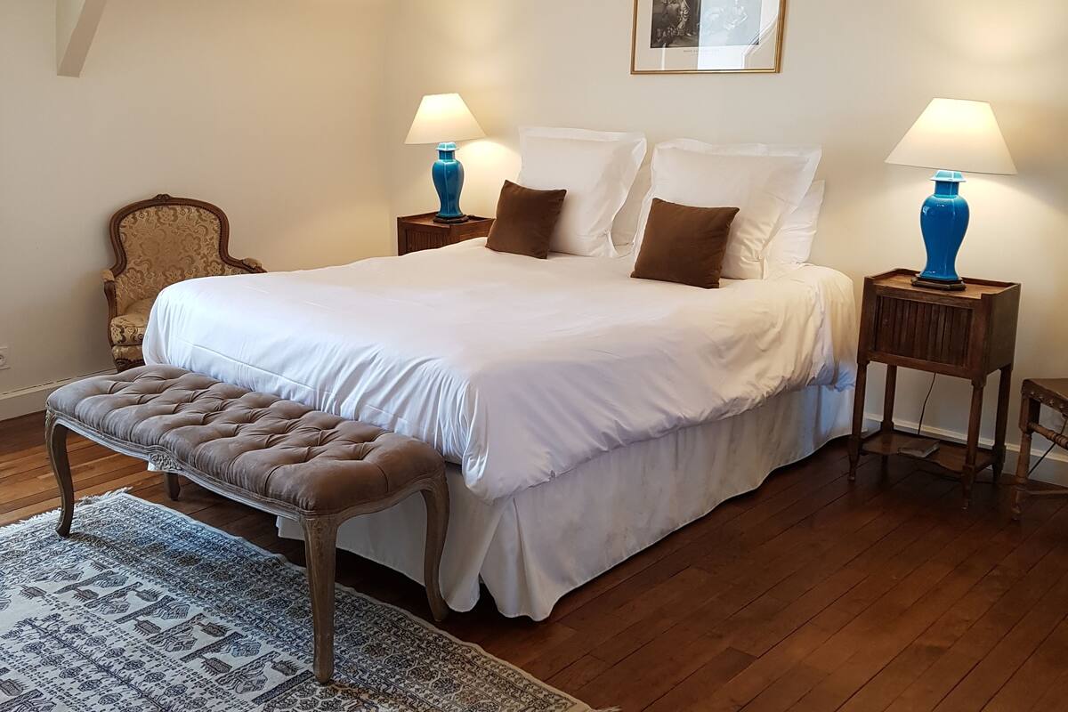 Standard-Doppelzimmer (2eme étage N°6 sdb ouverte)