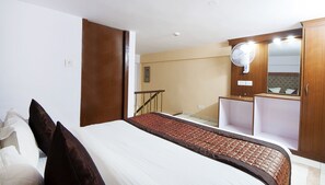 Desk, iron/ironing board, rollaway beds, free WiFi