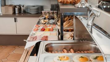 Desayuno continental todos los días (con cargo)