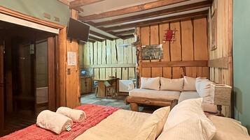 Cabaña Matrimonial Choroy | 2 bedrooms, iron/ironing board, free WiFi, bed sheets