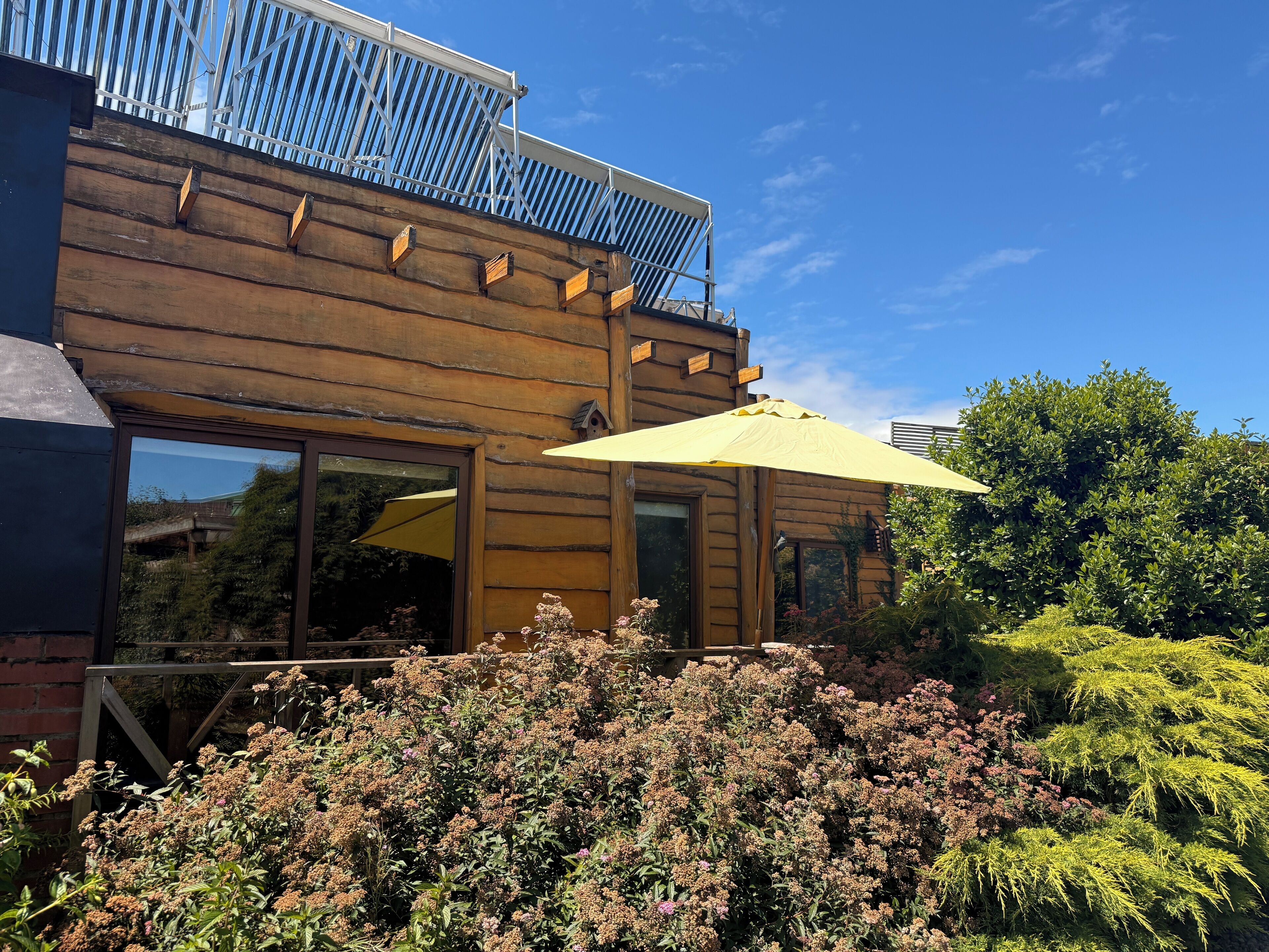 المنشأة من الخارج