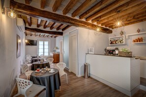 Bar (in der Unterkunft)