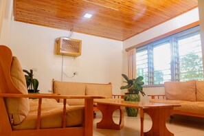 Lobby sitting area - BTL Christian International Conference Centre (Ruiru)
