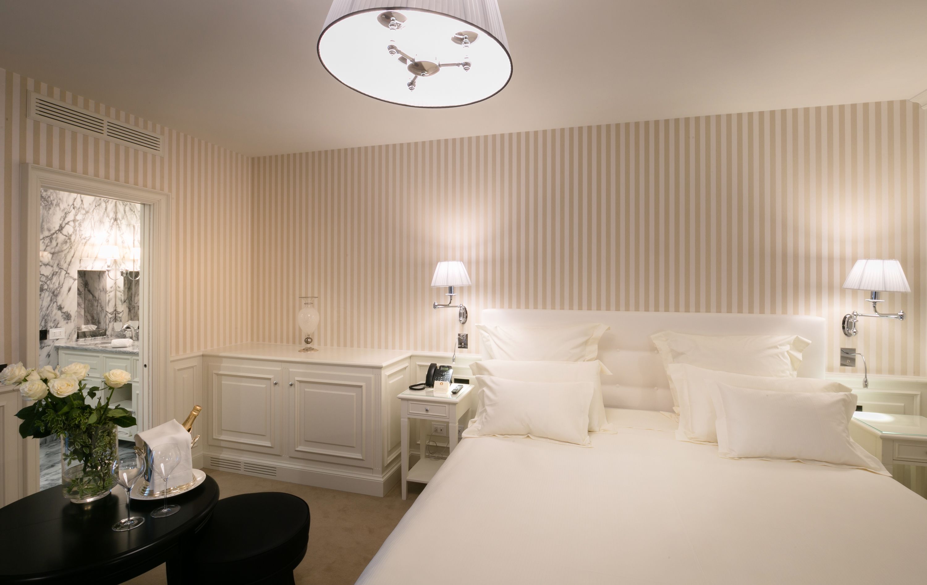 Deluxe kamer | Italiaanse Frette-lakens, luxe beddengoed, donzen dekbedden