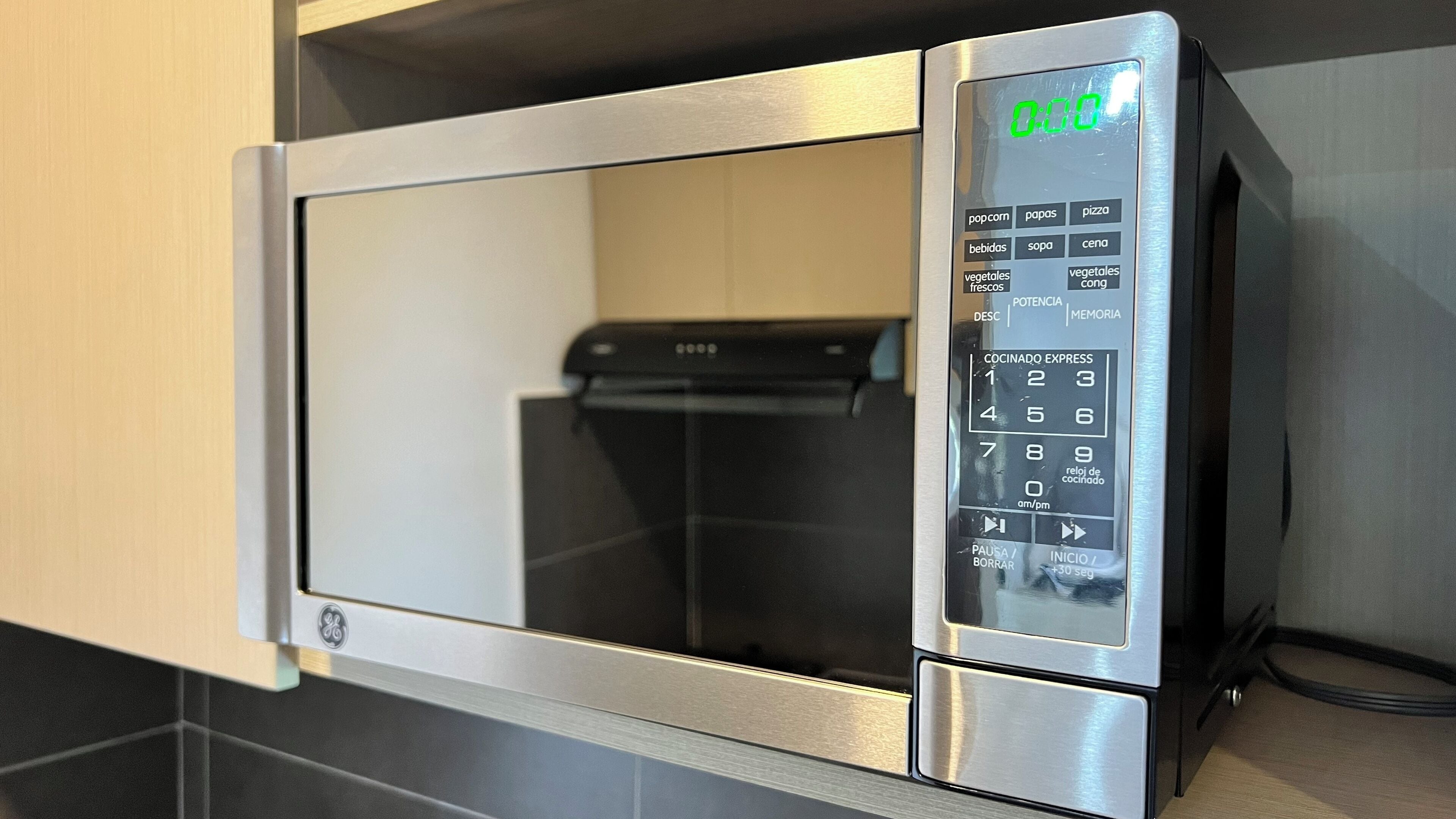 standard double room | private kitchen | mini-fridge, cookware/dishes/utensils