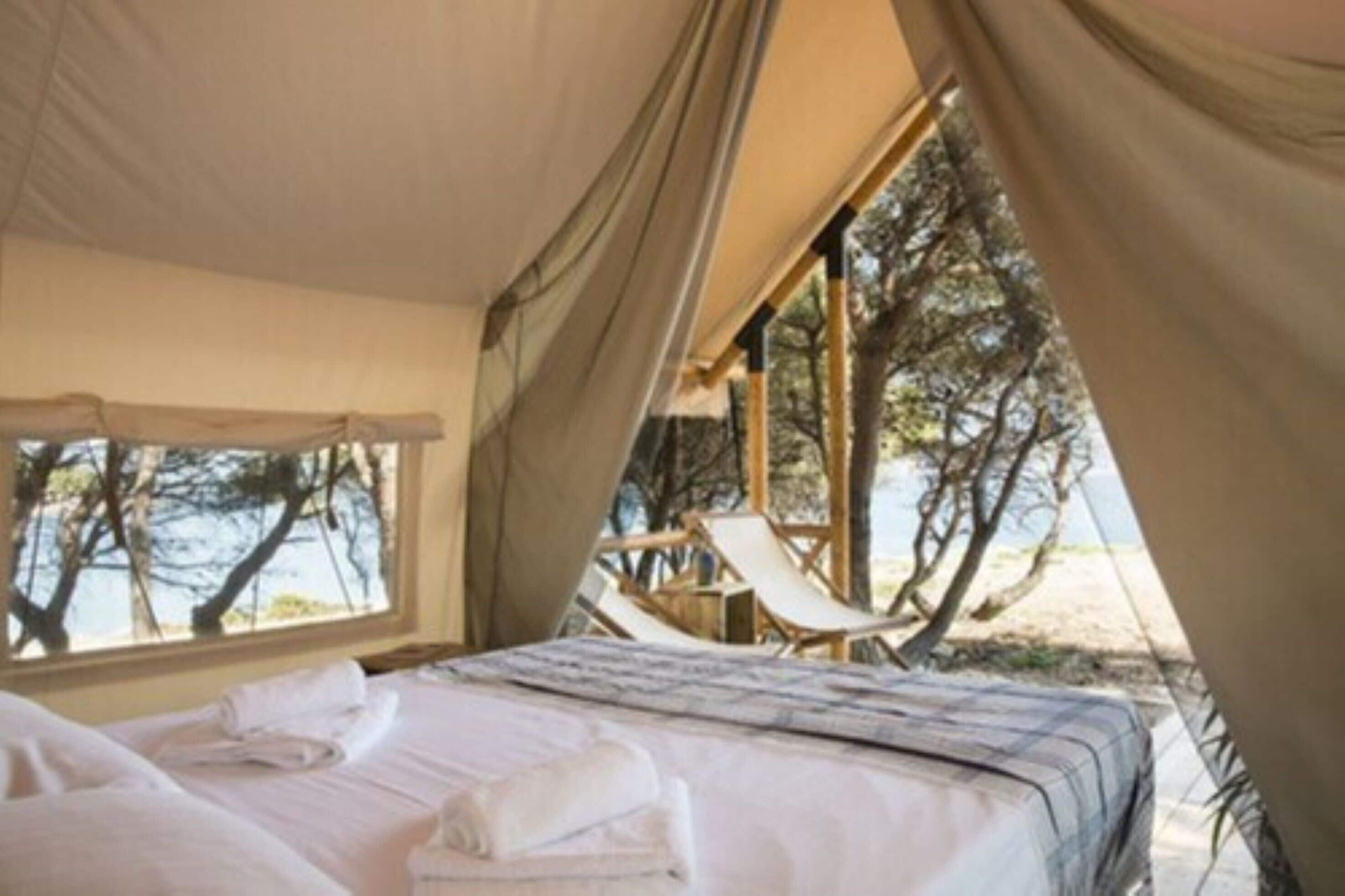 Premium bedding, free WiFi, bed sheets
