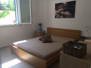Down duvets, individually furnished, cots/infant beds, free WiFi