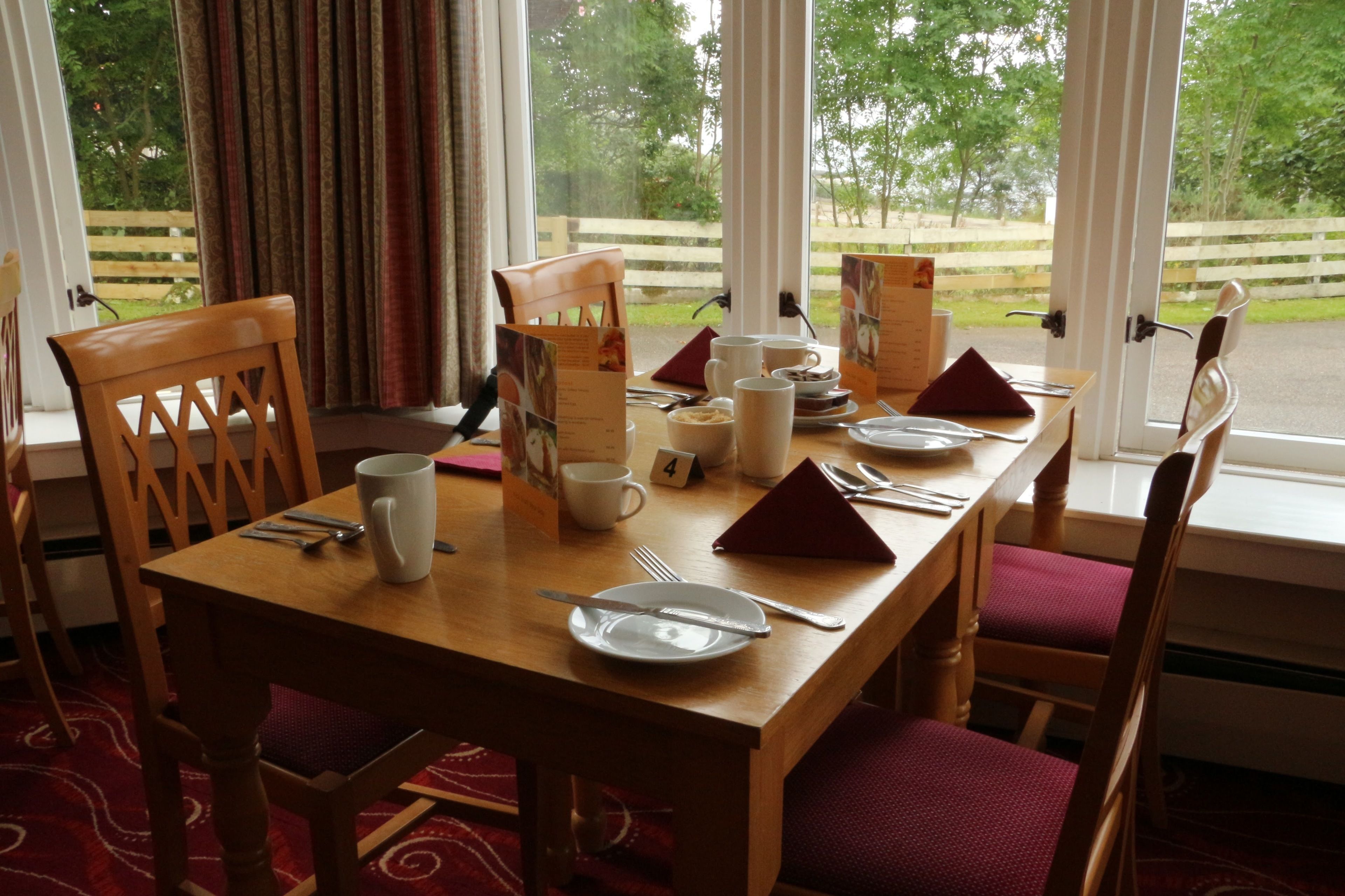 Komplett frokost hver dag (GBP 14.95 per person)