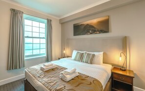 Double Room, Sea View | 1 bedroom, desk, laptop workspace, bed sheets - Gairloch Hotel (Gairloch)