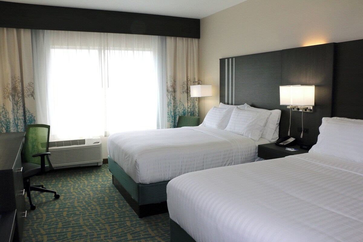In-room safe, desk, blackout curtains, iron/ironing board