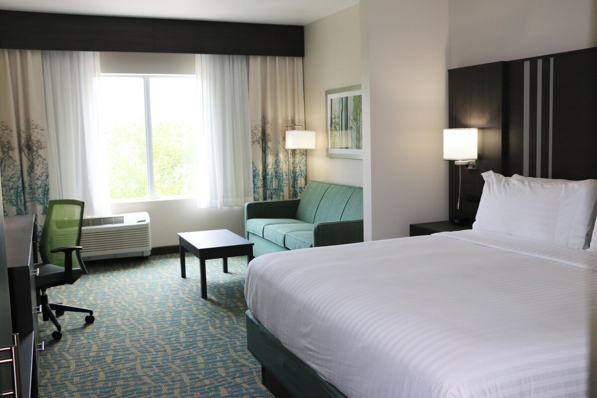 In-room safe, desk, blackout curtains, iron/ironing board