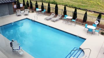 Seasonal outdoor pool, open 8 AM to 10 PM, sun loungers