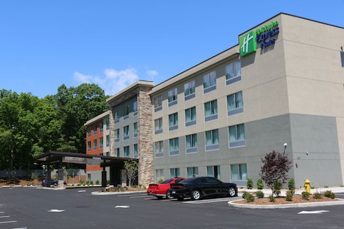 Holiday Inn Express & Suites Hendersonville SE - Flat Rock by IHG