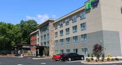 Holiday Inn Express & Suites Hendersonville SE - Flat Rock by IHG