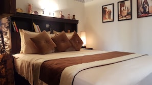 Habitación doble superior | Decoración personalizada, cortinas blackout y insonorización 