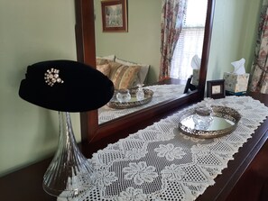 Room, Shared Bathroom (Myers Room) | Free WiFi, bed sheets