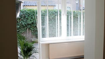 Comfort studio (Westerstraat 7, 2042HE, Zandvoort) | Babybedden, gratis wifi
