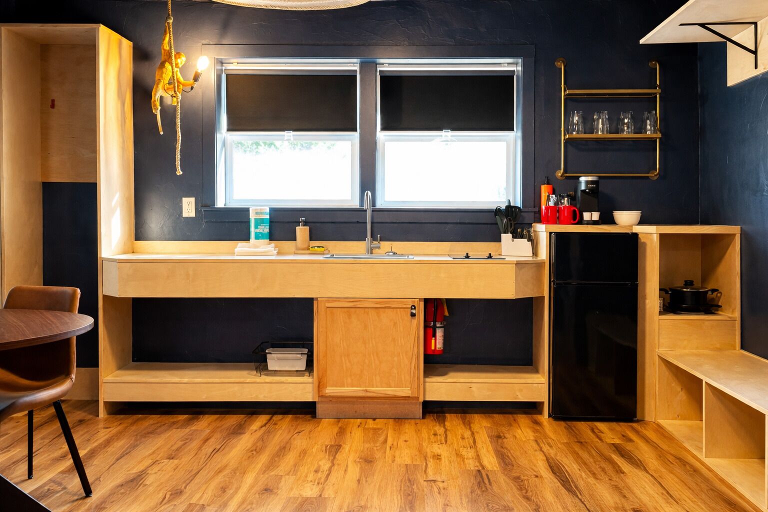 Club Room | Private kitchen | Mini-fridge, microwave, coffee/tea maker, freezer