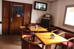 Breakfast, lunch, dinner served; local and international cuisine 