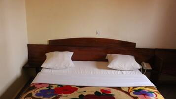 Habitació doble estàndard | Caixa forta a l'habitació, escriptori i habitacions insonoritzades