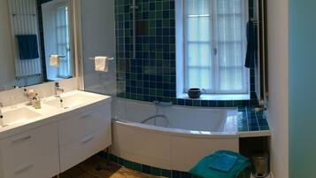 Comfort Double Room, Ensuite, Garden View | Bathroom