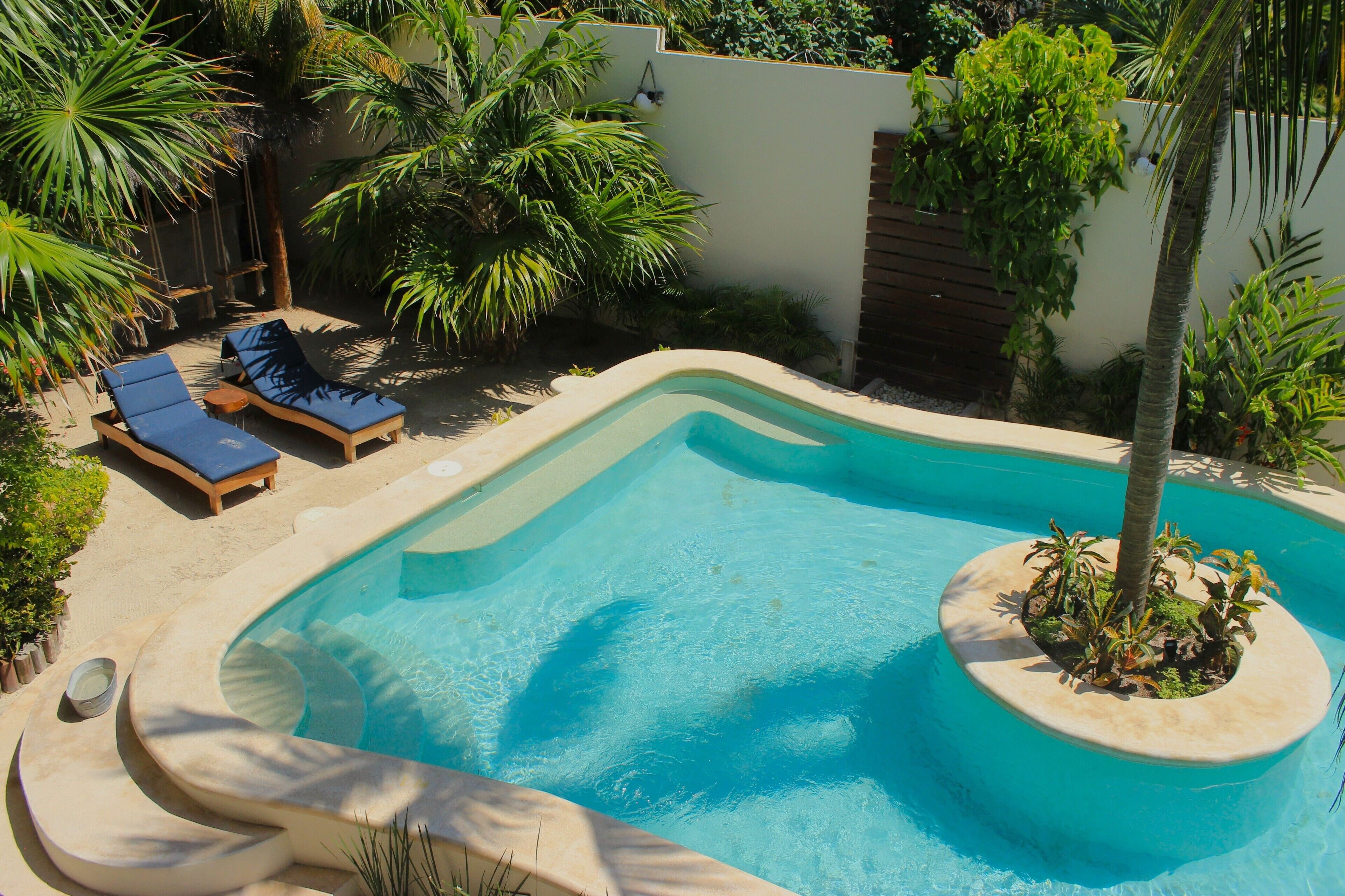 outdoor pool, pool loungers