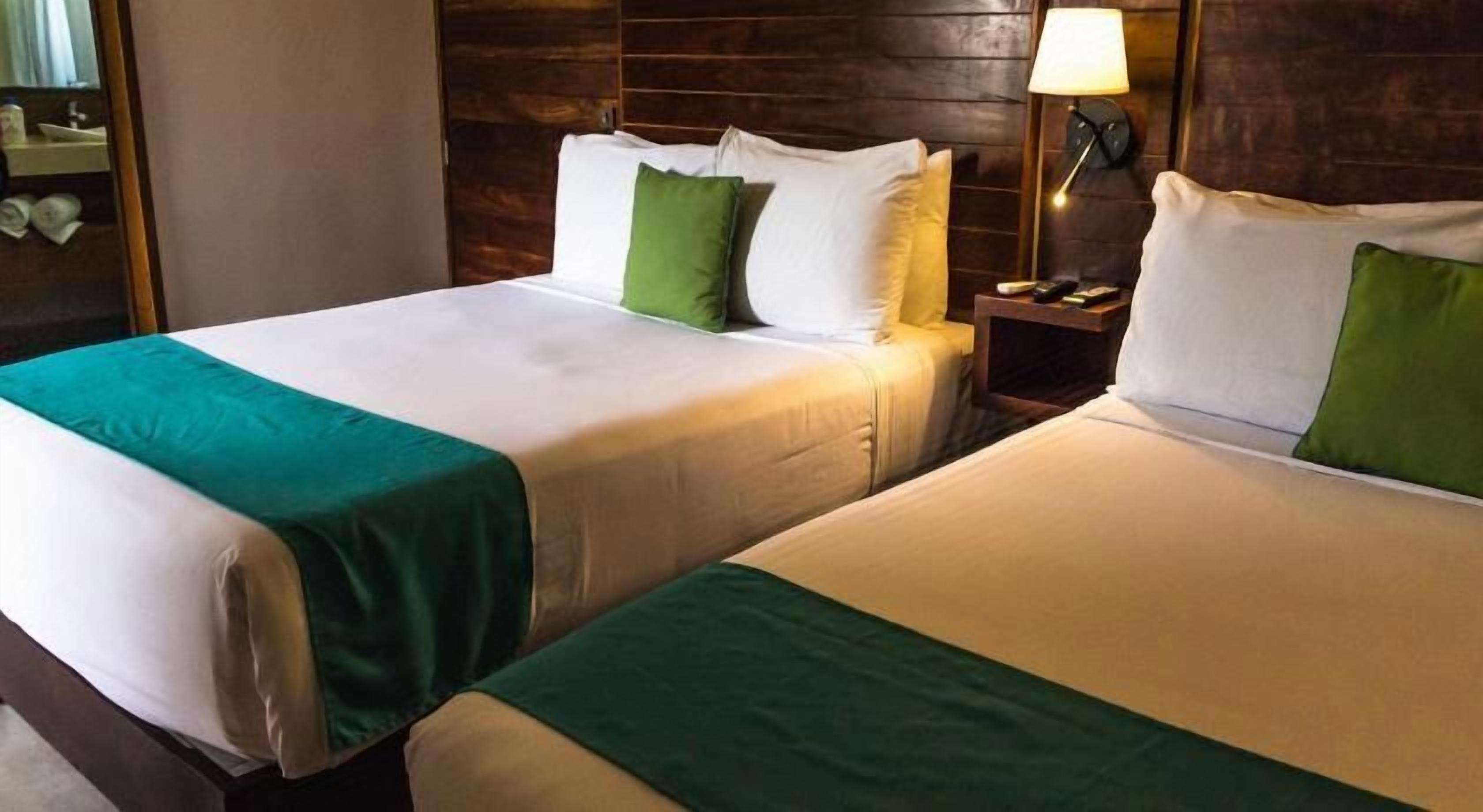 Premium bedding, in-room safe, desk, free WiFi