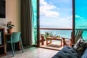 Quarto premium, 1 quarto, banheira, de frente para o oceano | Vista da sacada