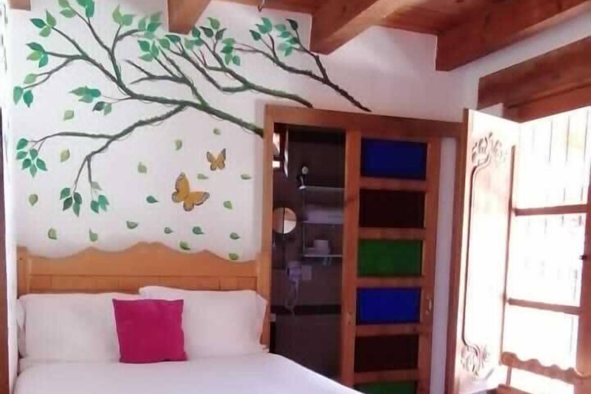 Single Room | Desk, soundproofing, free WiFi