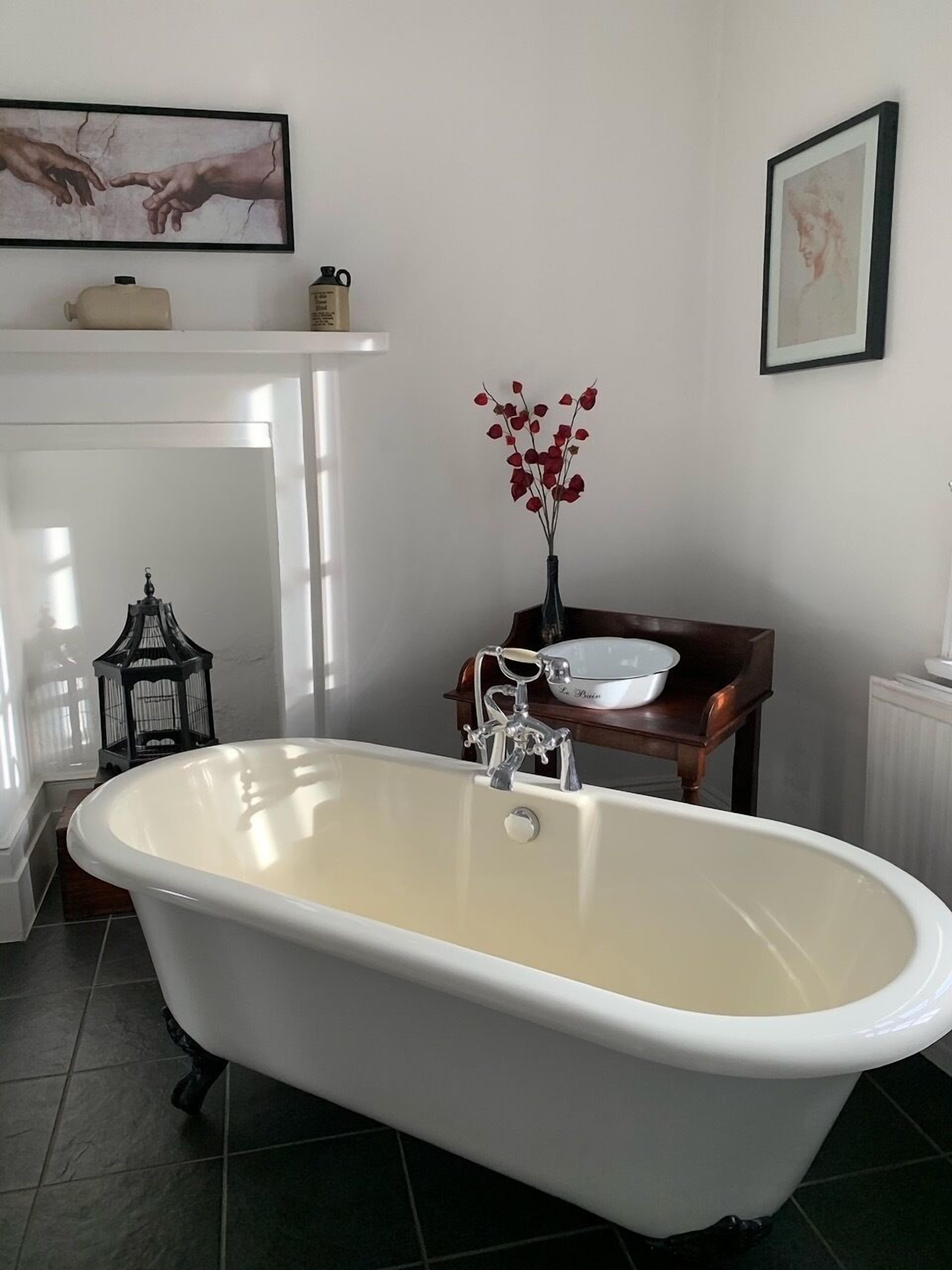 Double Room (Four Poster) | Desk, free WiFi, bed sheets