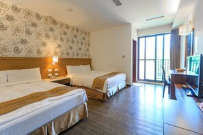 Down duvets, desk, blackout curtains, soundproofing - The Deer Resort (Yuchi)