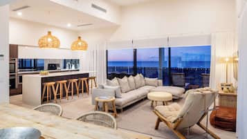 Penthouse, 3 chambres (Top Floor) | Fer et planche à repasser, lits bébé (en supplément)