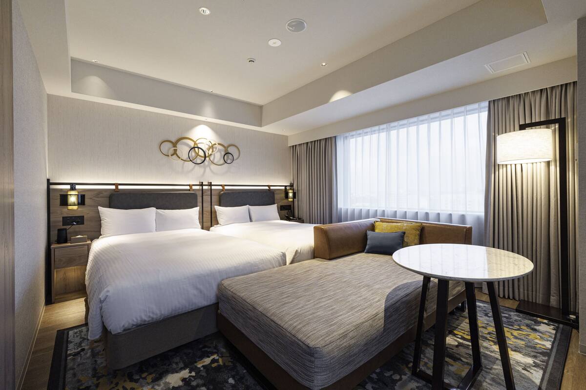 ห้องซูพีเรียทวิน, ปลอดบุหรี่ (Top Floor) | เครื่องนอนระดับพรีเมียม, ผ้าน  วมขนเป็ด, โต๊ะทำงาน