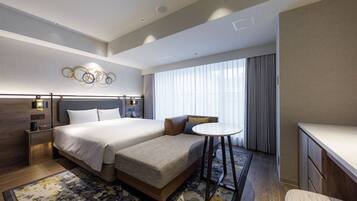 Premium bedding, down comforters, desk, laptop workspace