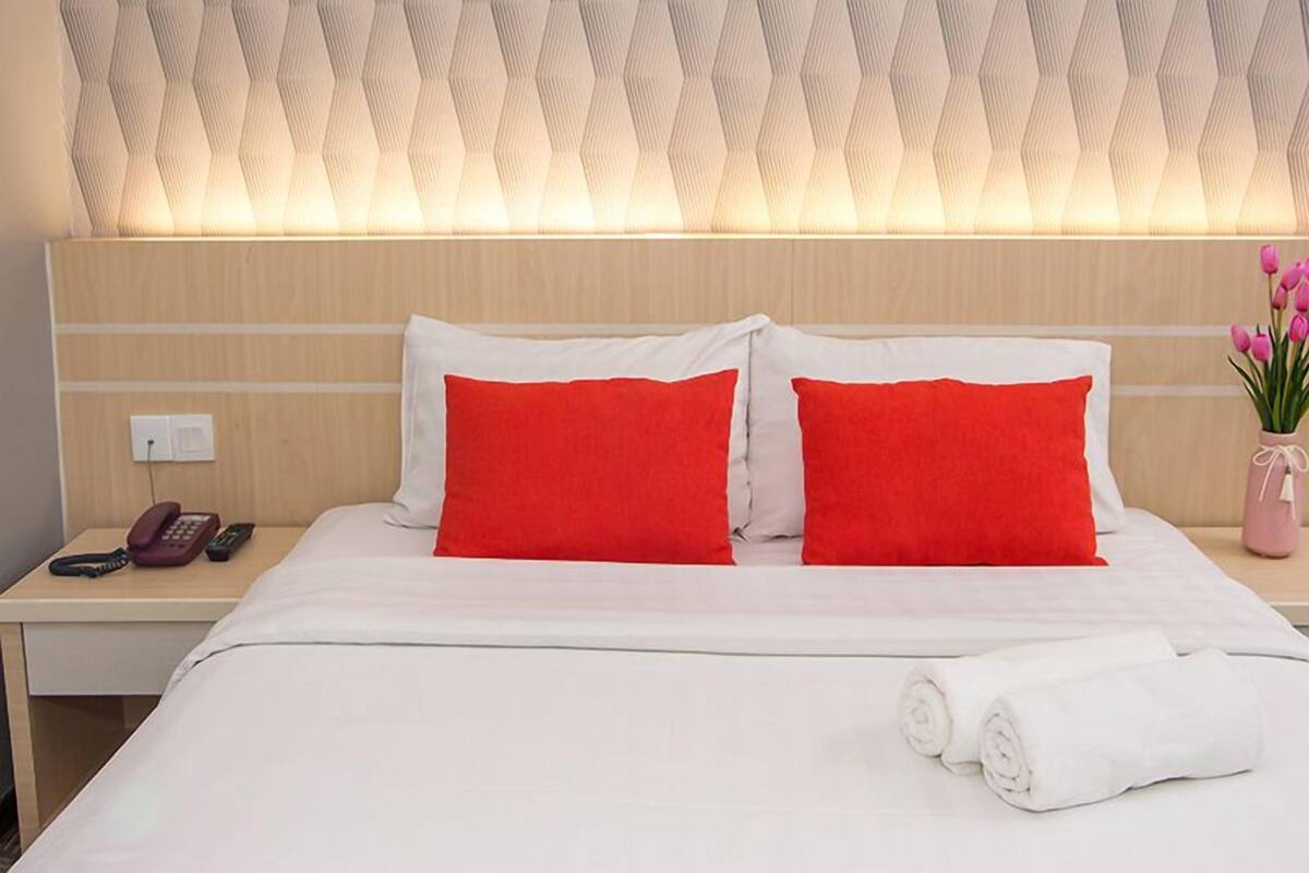 Deluxe Room | Desk, iron/ironing board, WiFi (free)