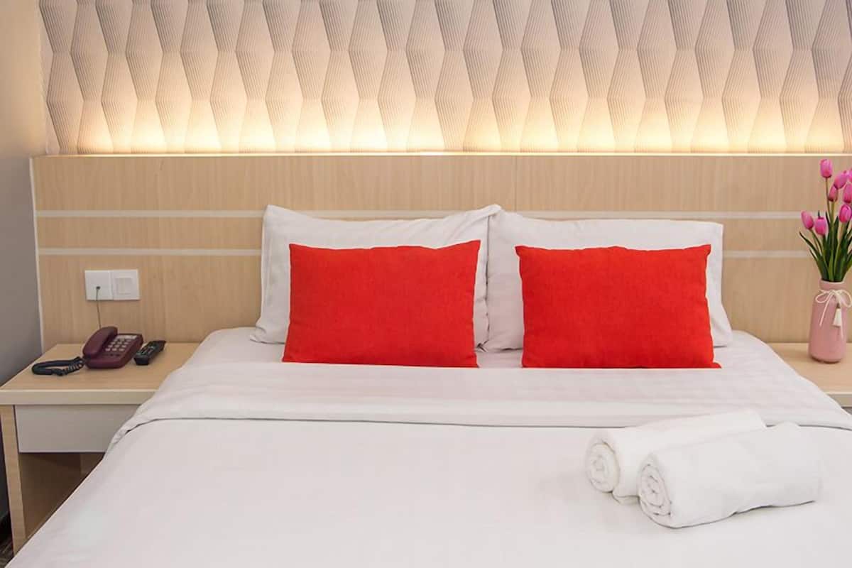 Deluxe-Zimmer | Schreibtisch, Bügeleisen/Bügelbrett, kostenloses WLAN