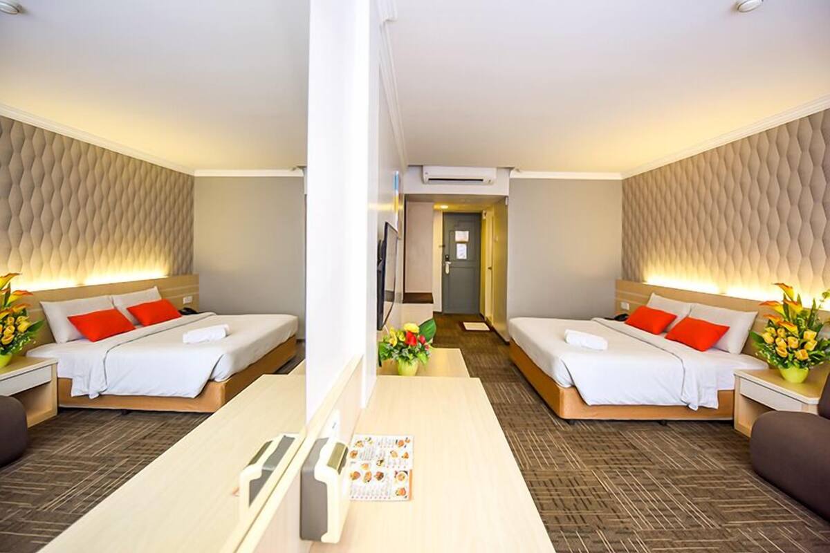 Super Deluxe Room | Desk, iron/ironing board, WiFi (free)