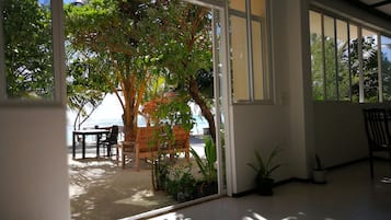 Villa Deluxe, 1 cama de matrimonio grande, accesible para personas con discapacidad | Terraza o patio
