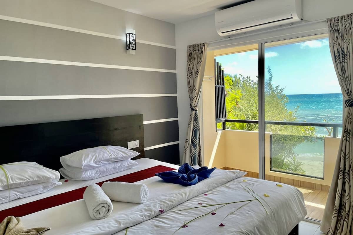 deluxe double room with balcony, sea view & snorkeling | 1 bedroom, premium bedding, minibar, in-room safe