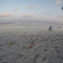 Na praia
