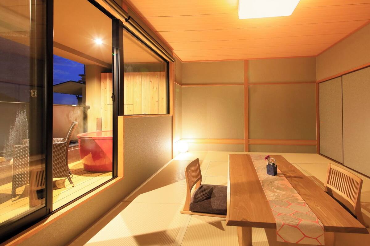 [Main Building] Japanese Style Superior with Roten buro, Premium Kaiseki Included, Non Smoking | Down comforters, in-room safe, blackout drapes, individually decorated