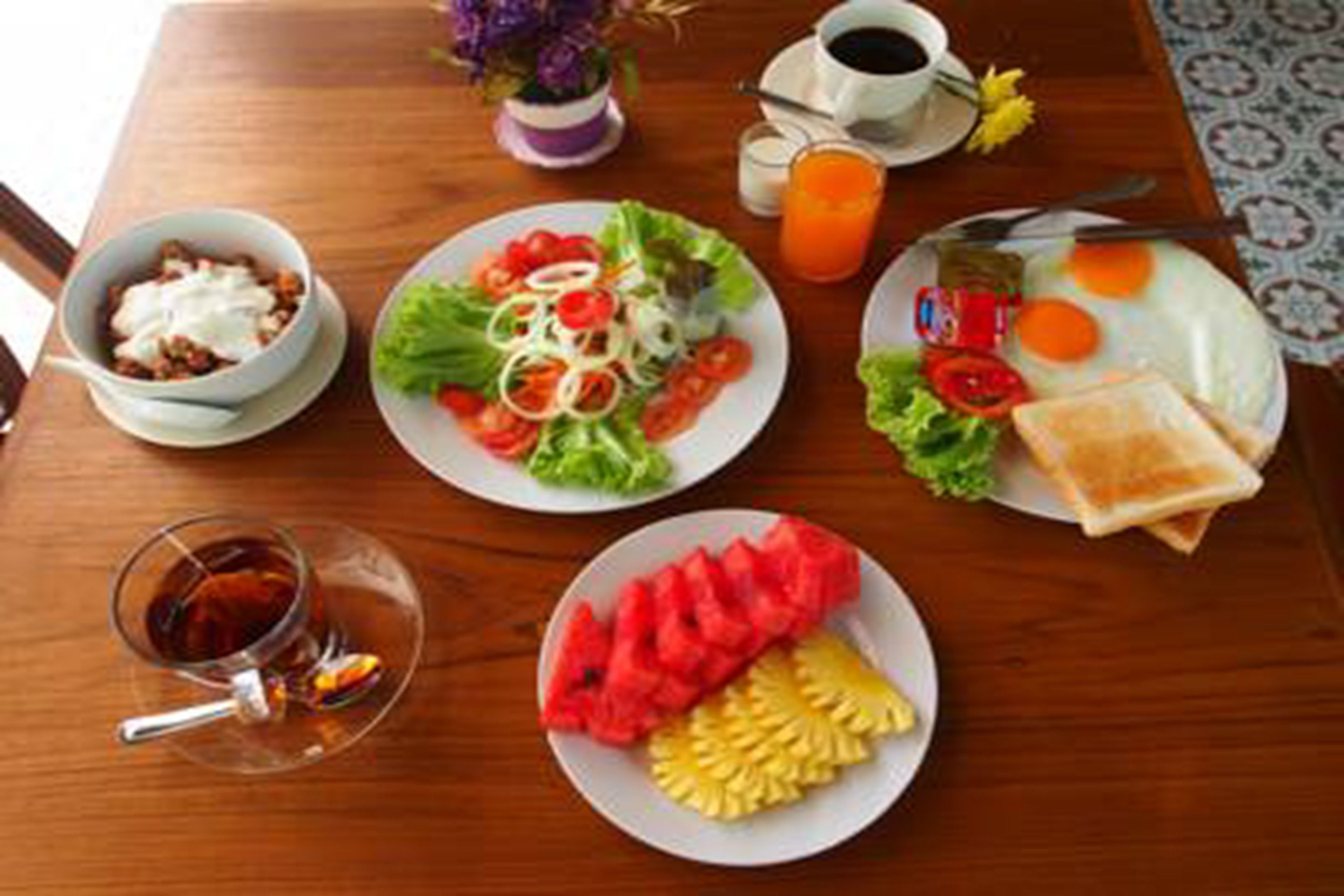 daily cooked-to-order breakfast (thb 150 per person)