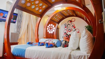 Premium bedding, minibar, in-room safe, desk