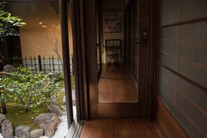 Hallway - Hotel Lantern Gion (Kyoto)